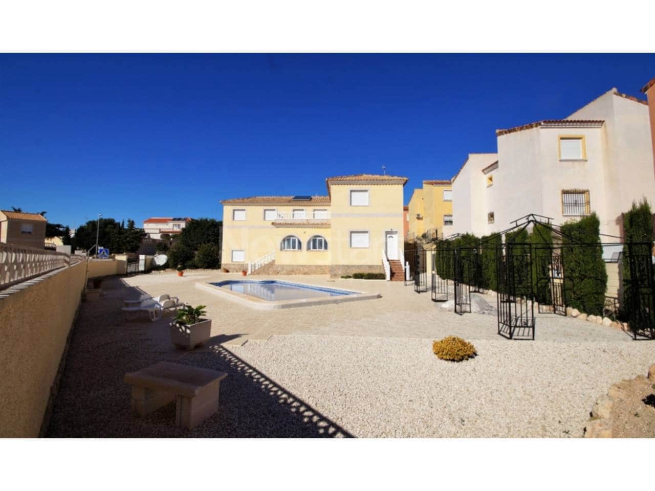 4 camera da letto Villa in vendita in Acequia de los Palacios con piscina - 398.000 € (Rif: 6565037)