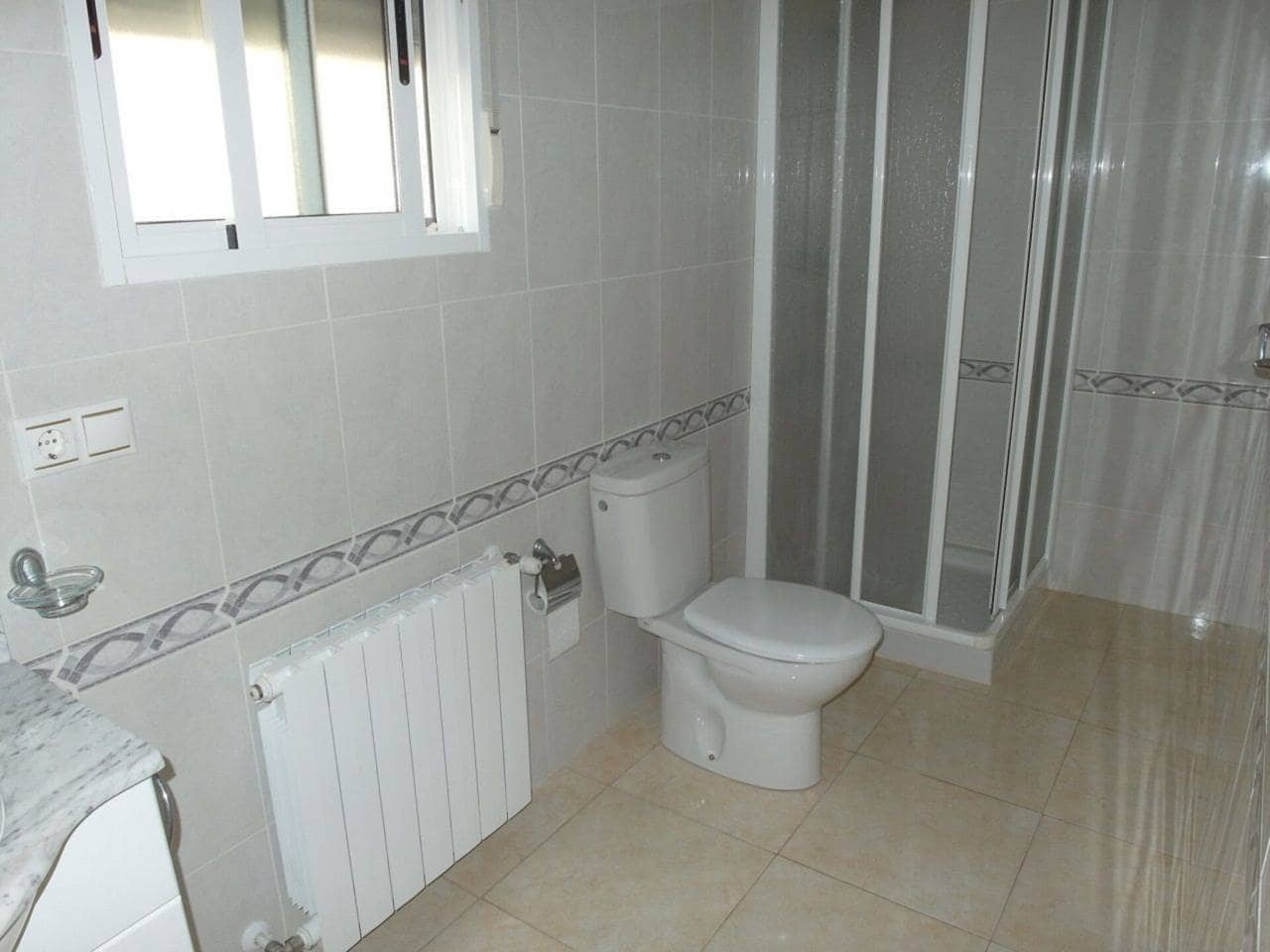 4 camera da letto Villa in vendita in Acequia de los Palacios con piscina - 398.000 € (Rif: 6565037)