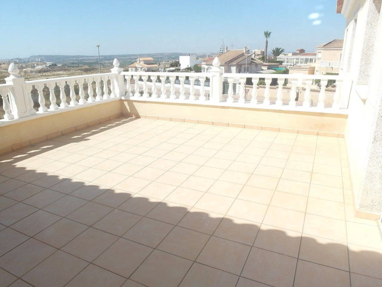 4 camera da letto Villa in vendita in Acequia de los Palacios con piscina - 398.000 € (Rif: 6565037)