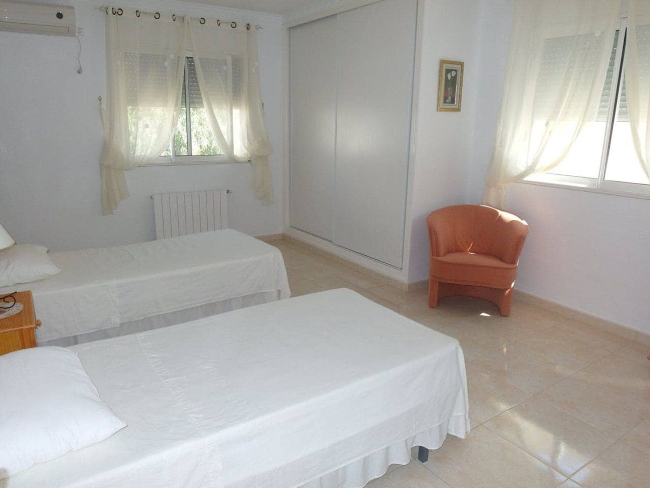 4 camera da letto Villa in vendita in Acequia de los Palacios con piscina - 398.000 € (Rif: 6565037)