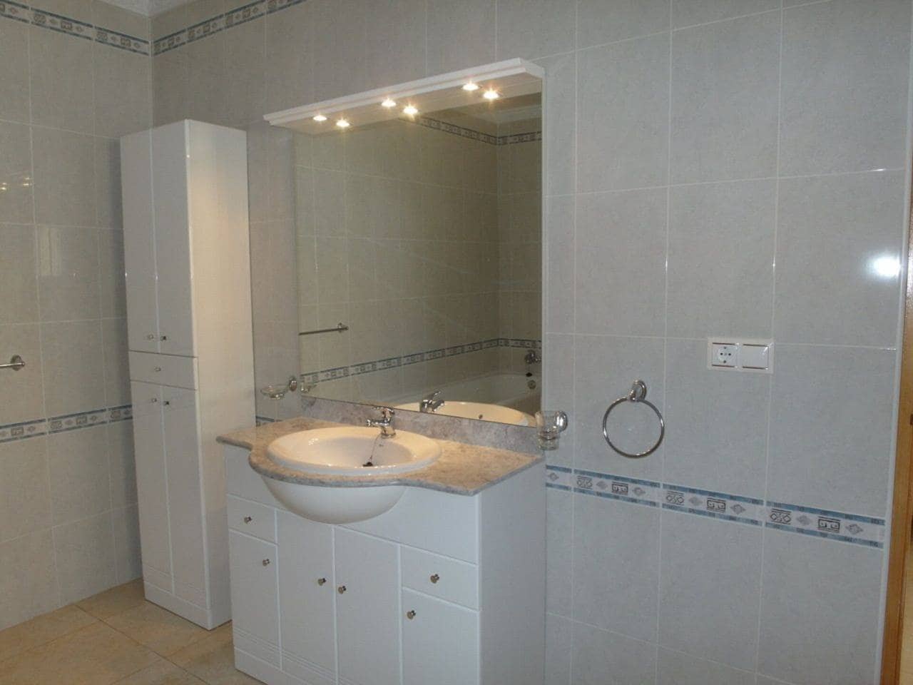 4 camera da letto Villa in vendita in Acequia de los Palacios con piscina - 398.000 € (Rif: 6565037)