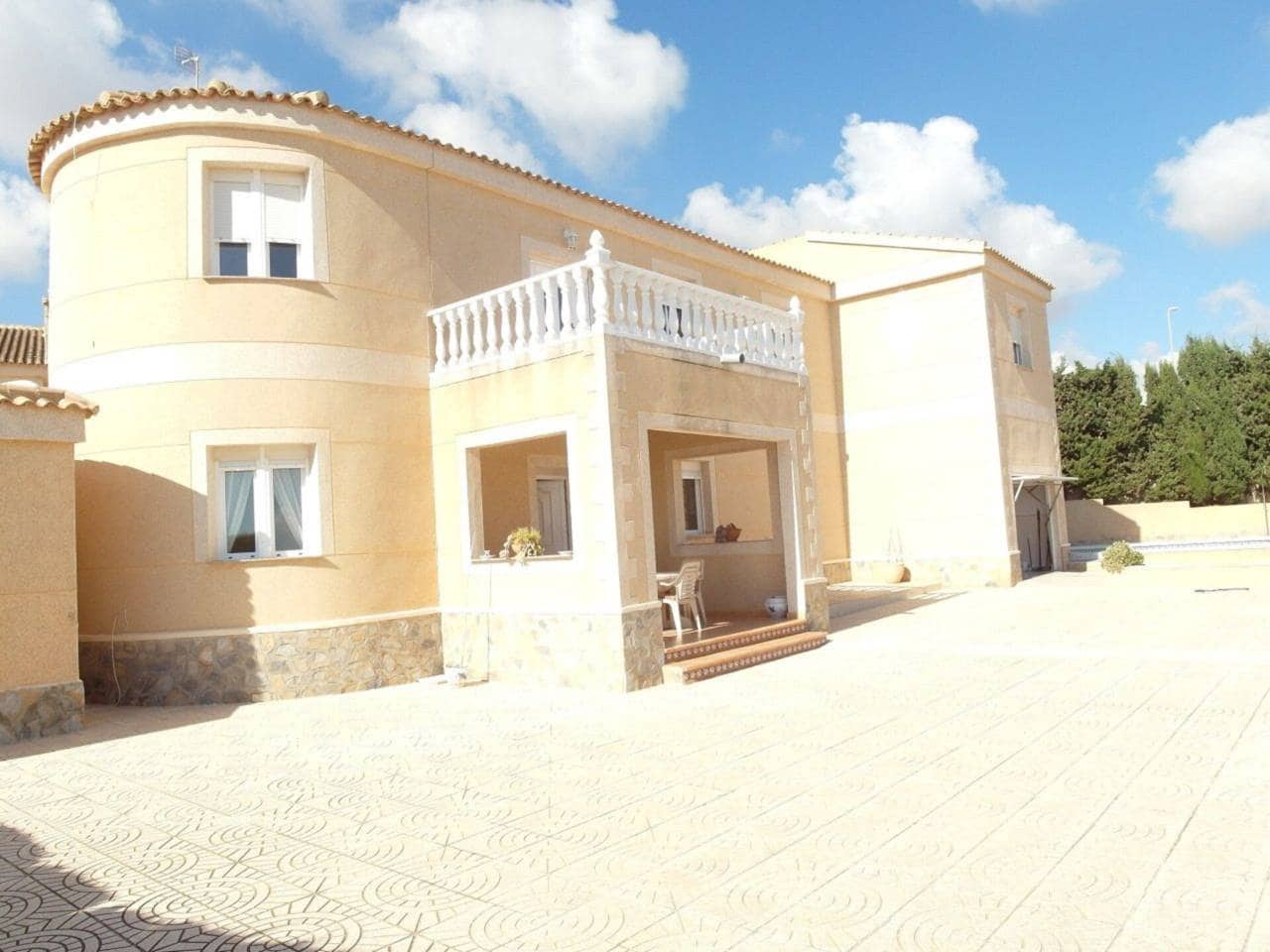 4 bedroom Villa for sale in San Fulgencio with pool garage - € 350,000 (Ref: 6565038)