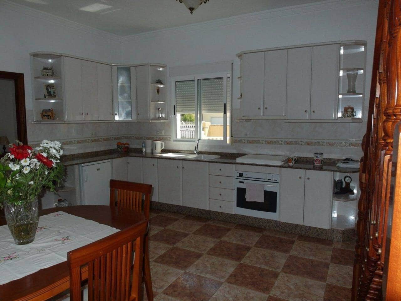 4 bedroom Villa for sale in San Fulgencio with pool garage - € 350,000 (Ref: 6565038)