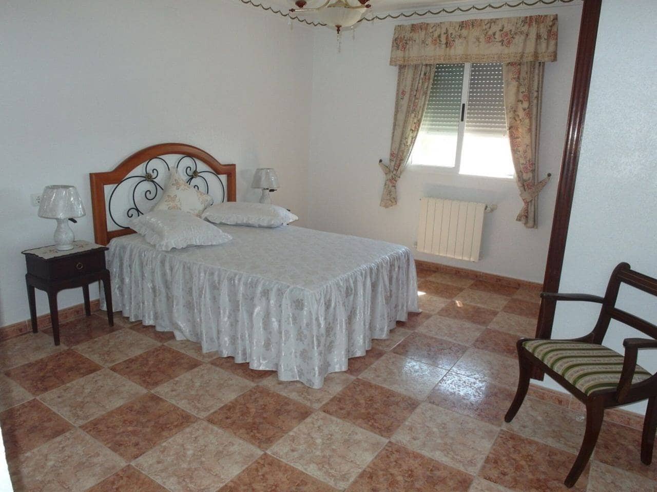 4 bedroom Villa for sale in San Fulgencio with pool garage - € 350,000 (Ref: 6565038)