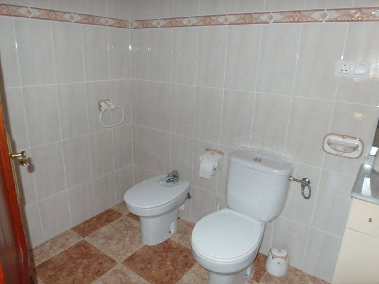 4 bedroom Villa for sale in San Fulgencio with pool garage - € 350,000 (Ref: 6565038)