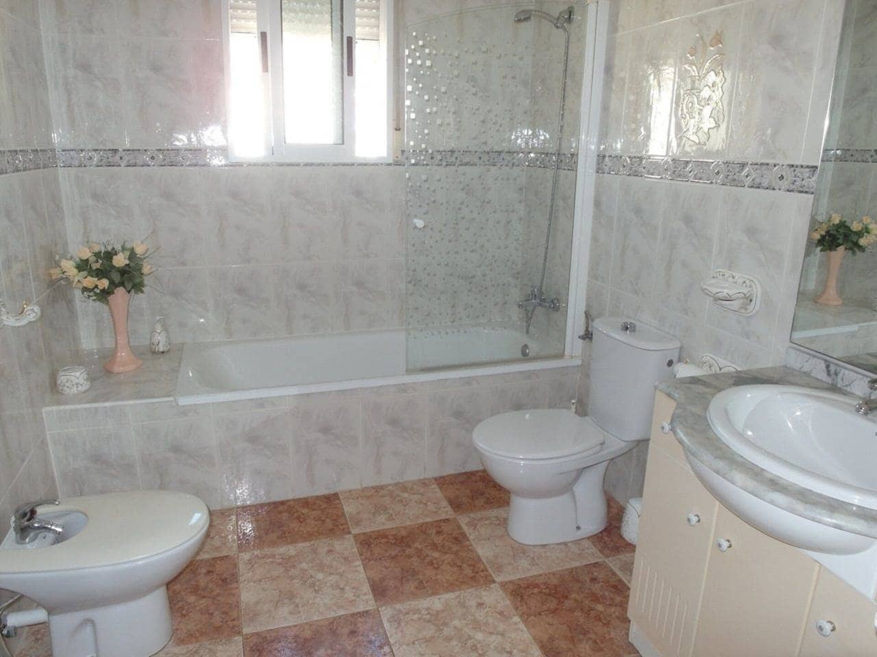 4 bedroom Villa for sale in San Fulgencio with pool garage - € 350,000 (Ref: 6565038)