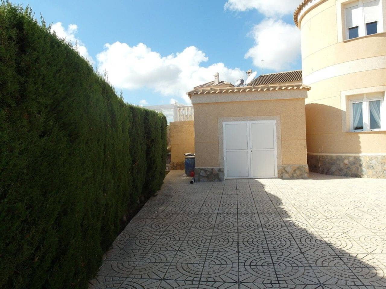 4 bedroom Villa for sale in San Fulgencio with pool garage - € 350,000 (Ref: 6565038)