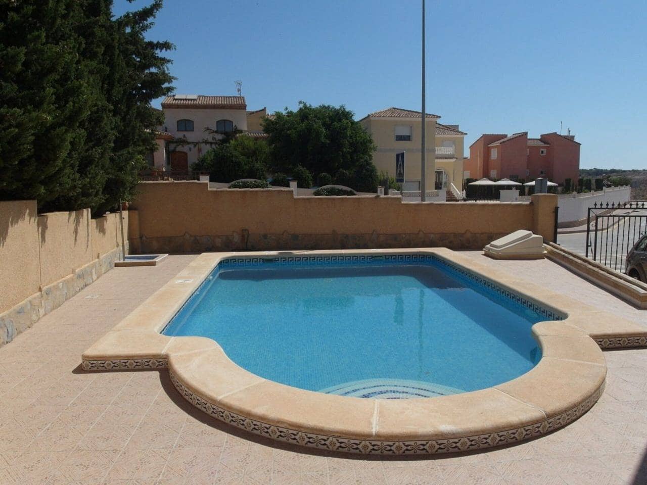 4 bedroom Villa for sale in San Fulgencio with pool garage - € 350,000 (Ref: 6565038)