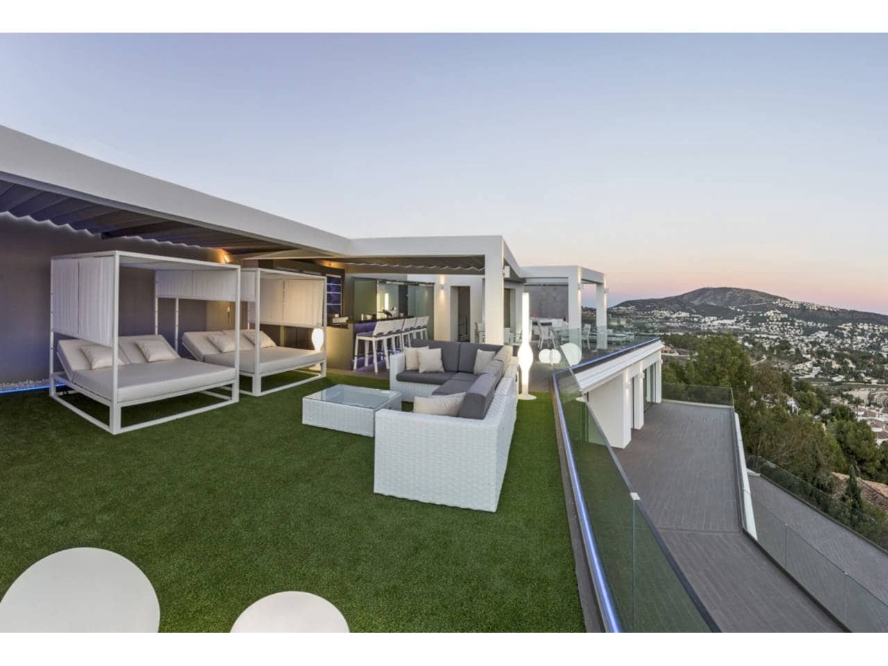 4 soveværelse Hulehus til salg i Moraira med swimmingpool garage - € 2.500.000 (Ref: 6795328)