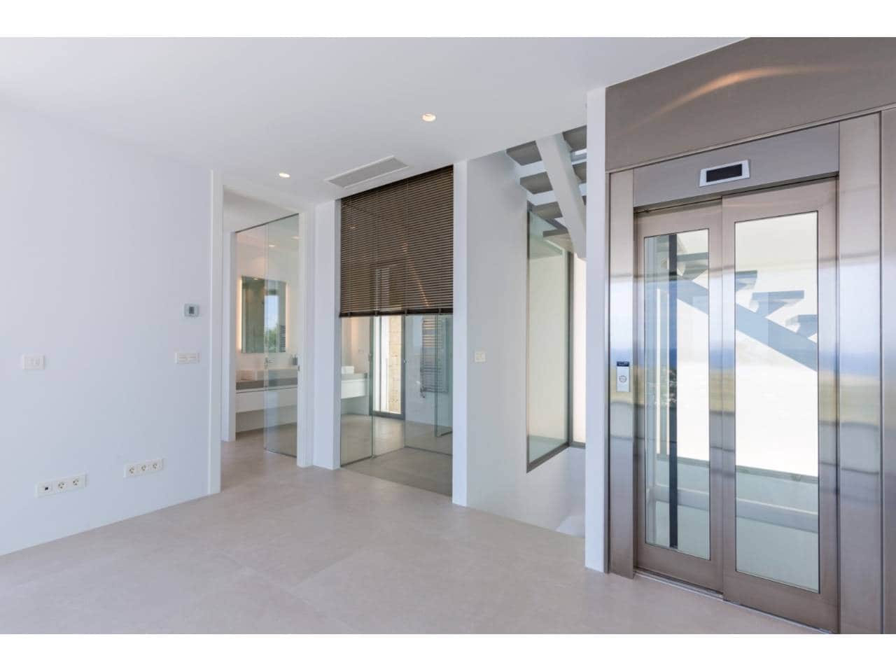 4 bedroom Cave House for sale in Moraira with pool - € 2,300,000 (Ref: 6795329)