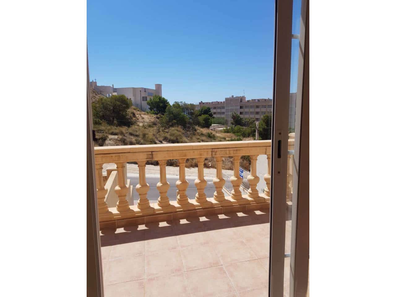 3 soverom Hus til salgs i El Campello med garasje - € 430 000 (Ref: 6949519)