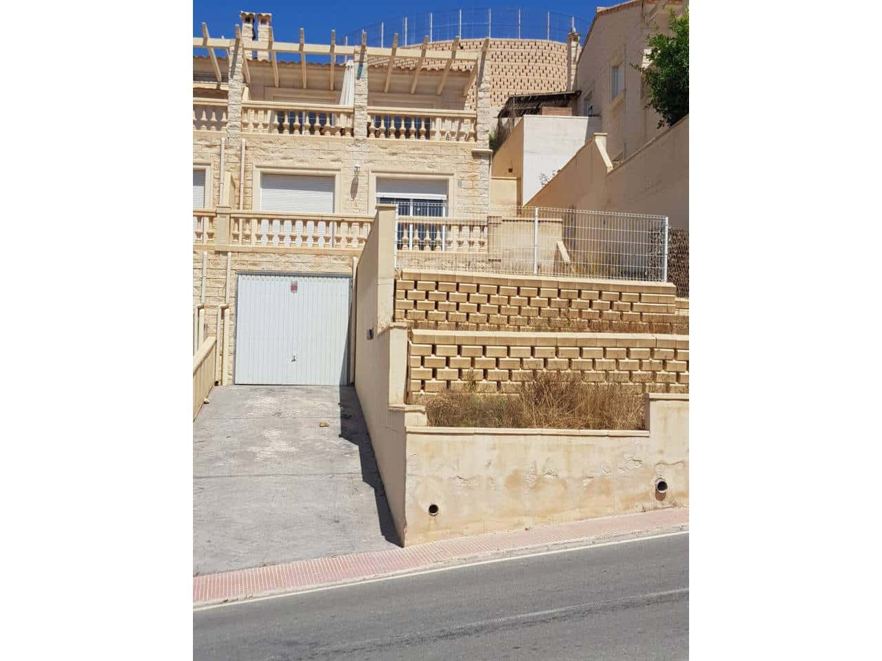 3 soverom Hus til salgs i El Campello med garasje - € 430 000 (Ref: 6949519)
