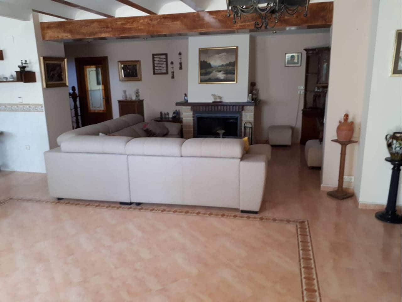 11 bedroom Villa for sale in Las Virtudes with pool garage - € 620,000 (Ref: 7006053)