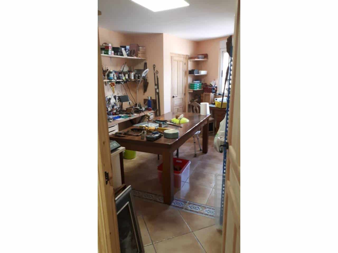 11 bedroom Villa for sale in Las Virtudes with pool garage - € 620,000 (Ref: 7006053)