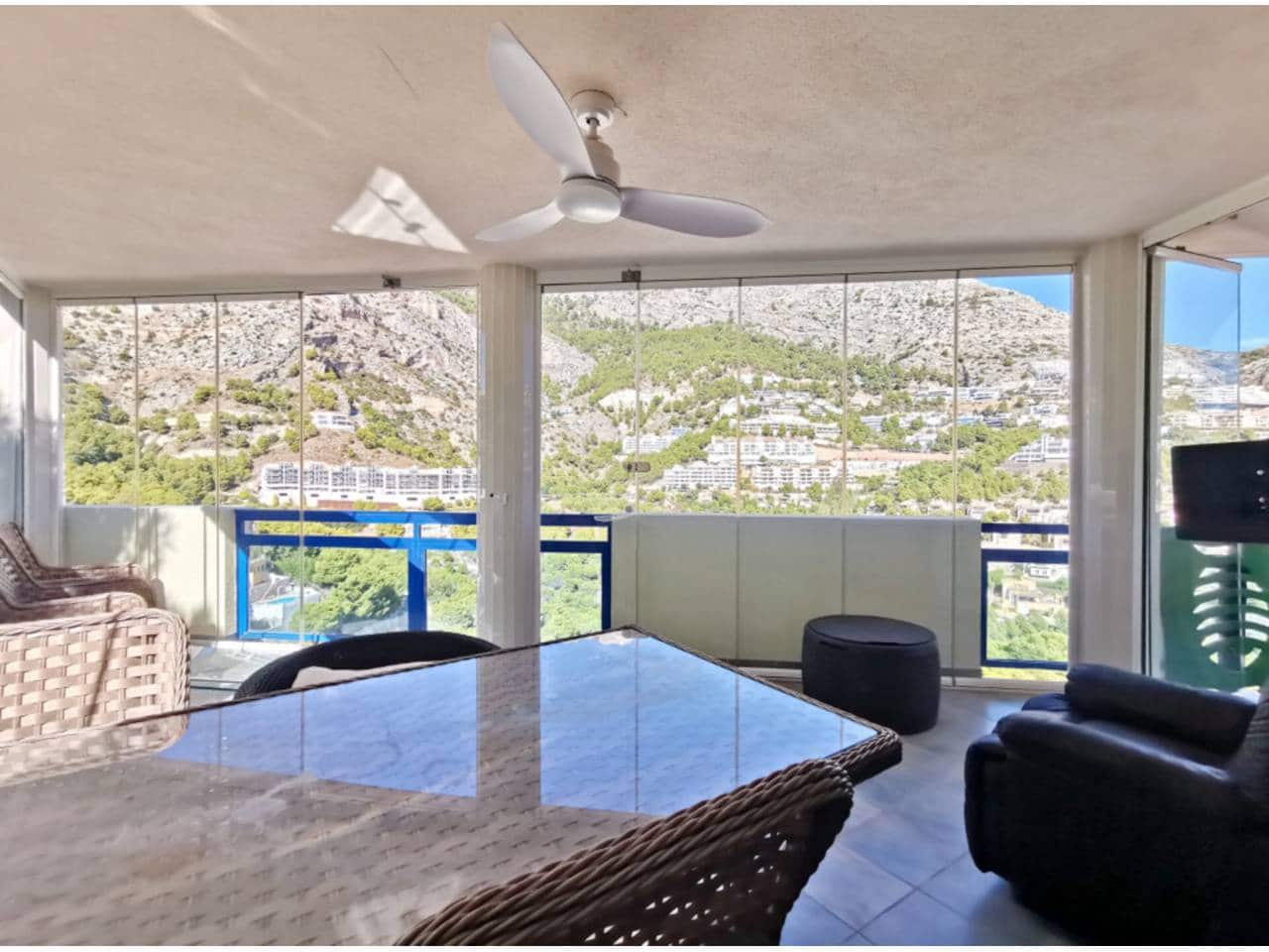 5 bedroom Villa for sale in Altea with pool garage - € 898,000 (Ref: 7070147)