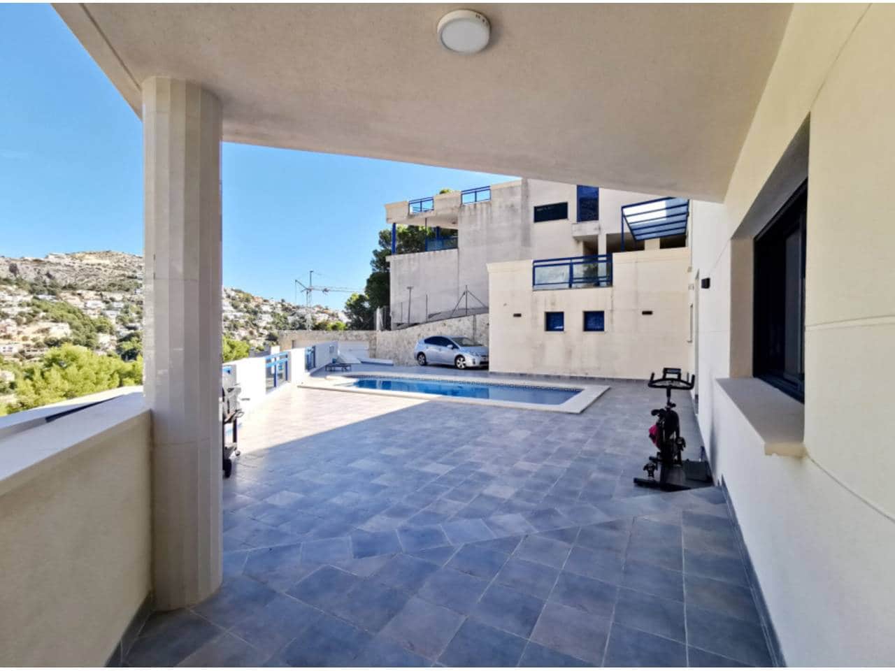 5 bedroom Villa for sale in Altea with pool garage - € 898,000 (Ref: 7070147)