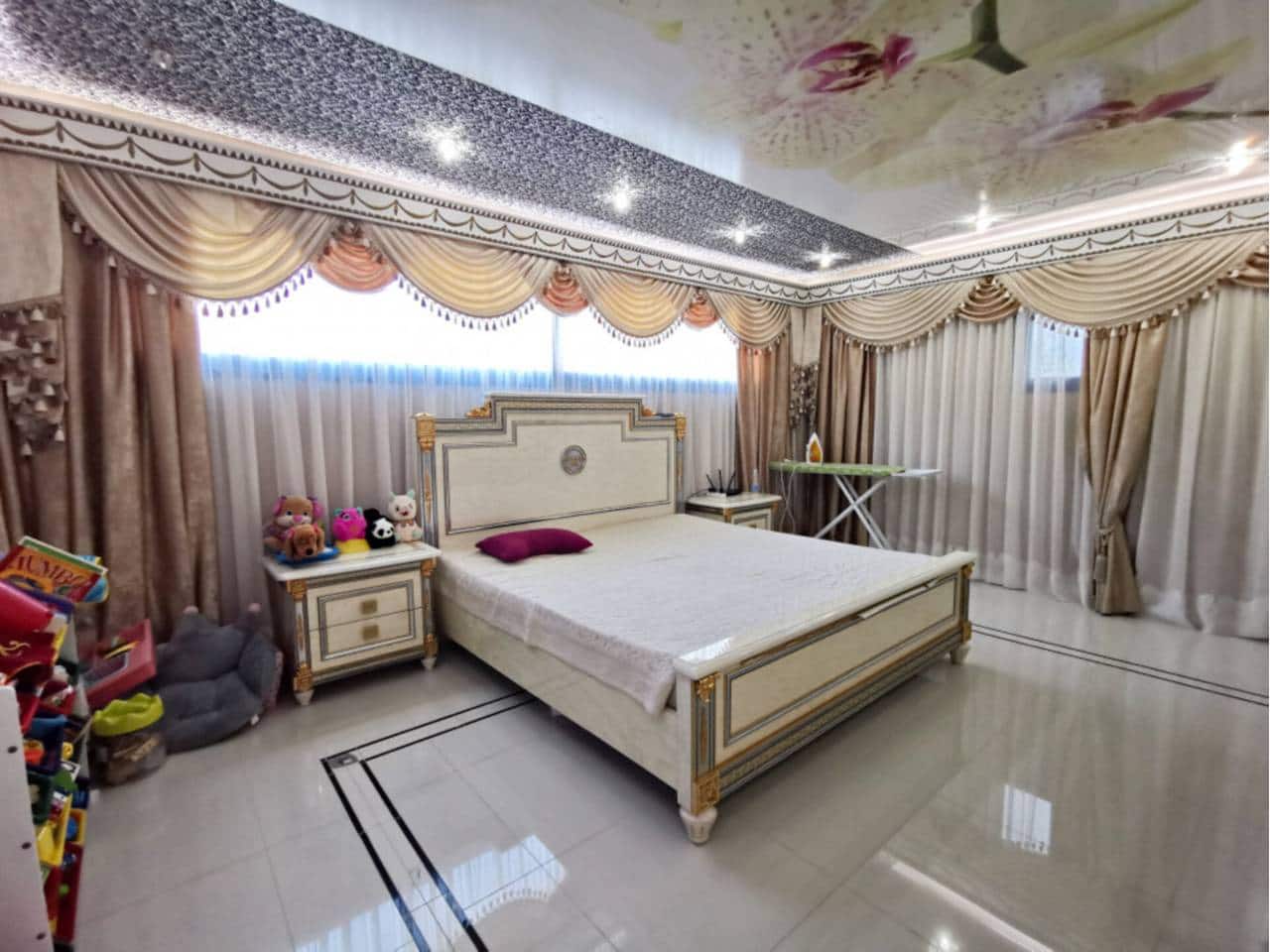 5 bedroom Villa for sale in Altea with pool garage - € 898,000 (Ref: 7070147)