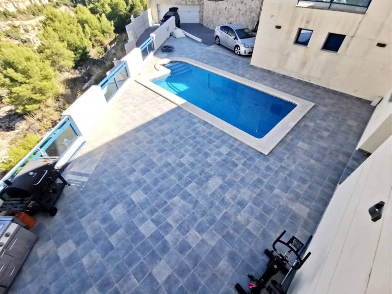 5 bedroom Villa for sale in Altea with pool garage - € 898,000 (Ref: 7070147)
