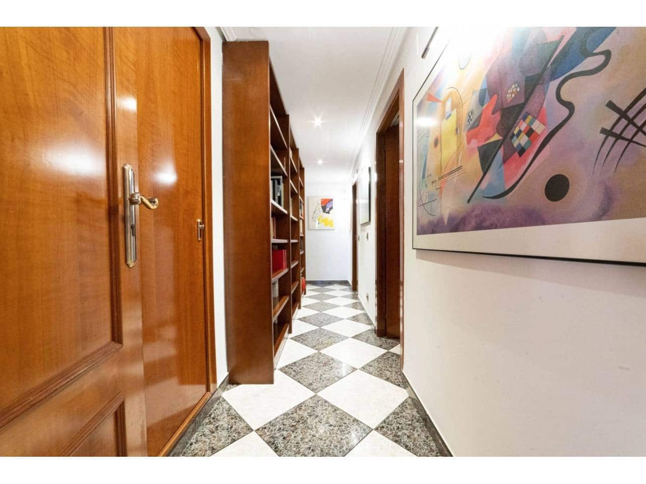 3 soveværelse Penthouse til salg i Benidorm med garage - € 795.000 (Ref: 7212088)