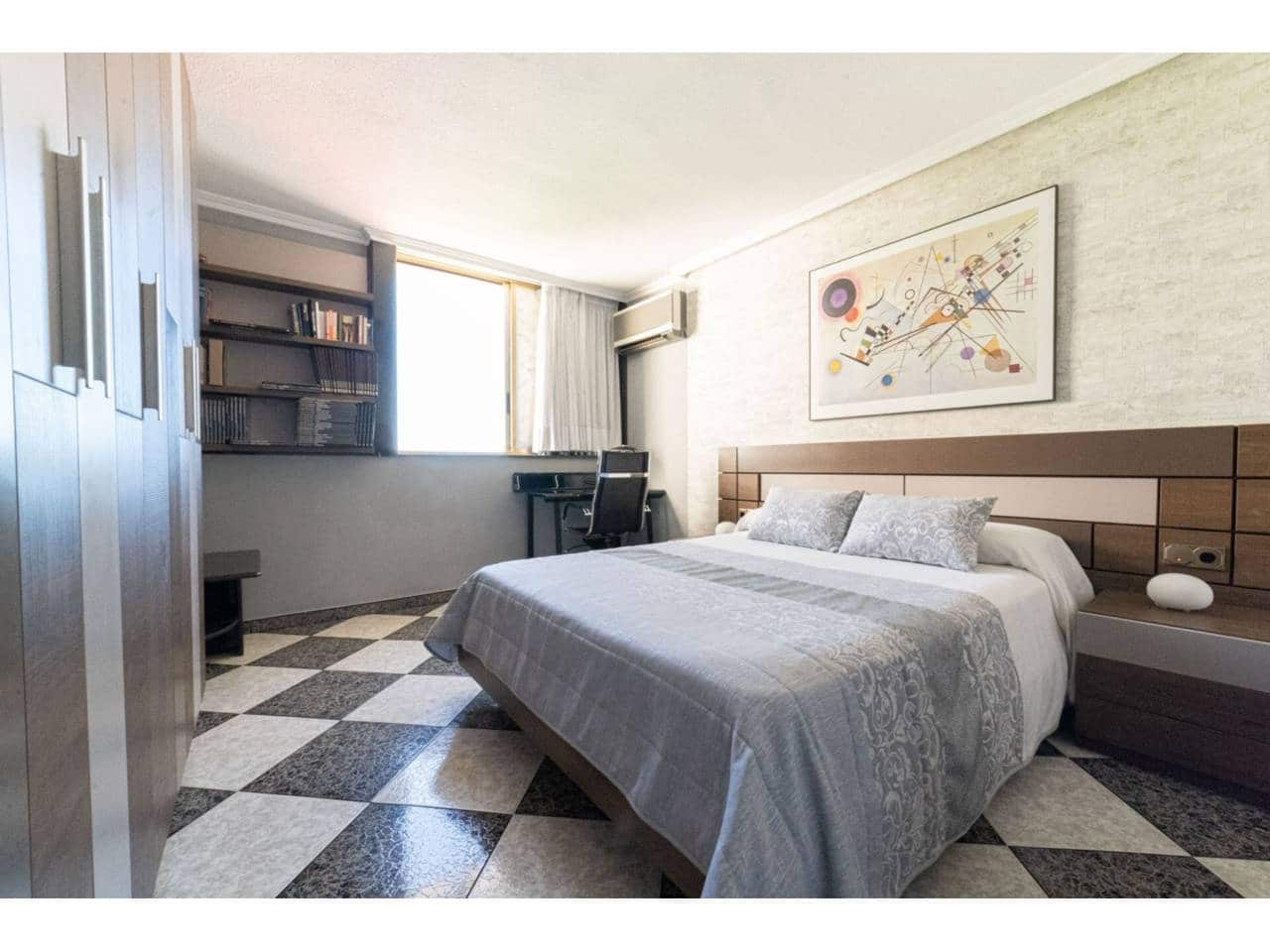 3 soveværelse Penthouse til salg i Benidorm med garage - € 795.000 (Ref: 7212088)