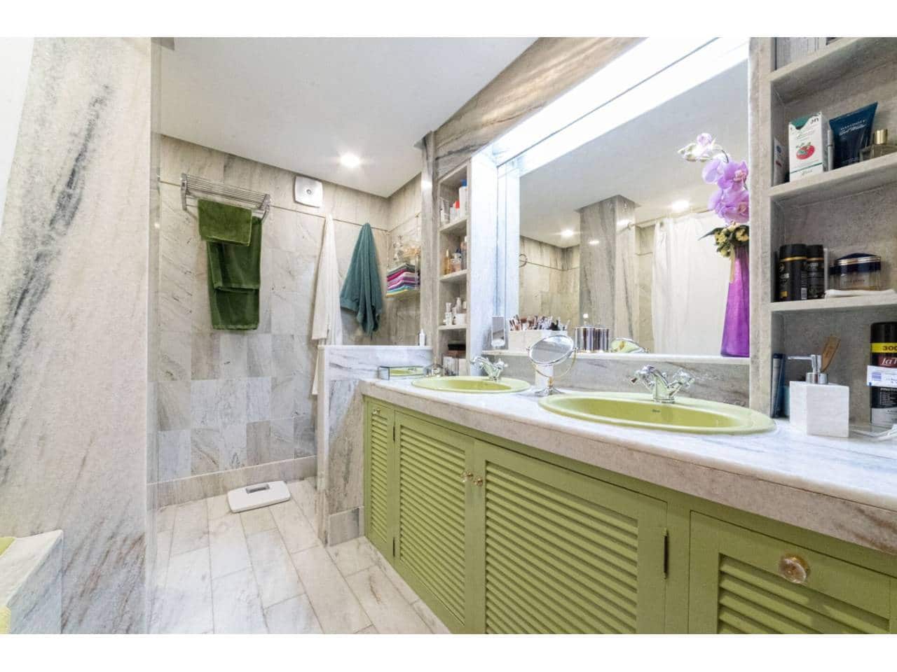 3 soveværelse Penthouse til salg i Benidorm med garage - € 795.000 (Ref: 7212088)