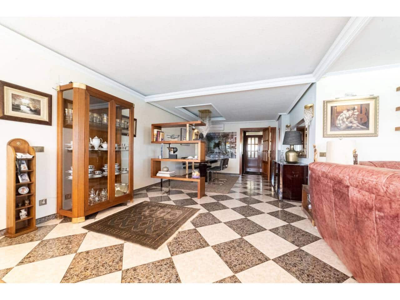 3 soveværelse Penthouse til salg i Benidorm med garage - € 795.000 (Ref: 7212088)