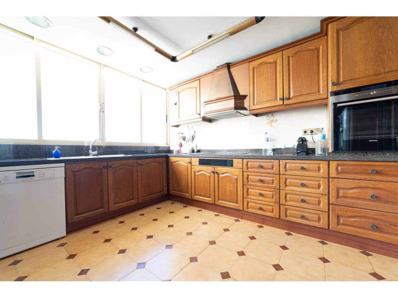 3 soveværelse Penthouse til salg i Benidorm med garage - € 795.000 (Ref: 7212088)