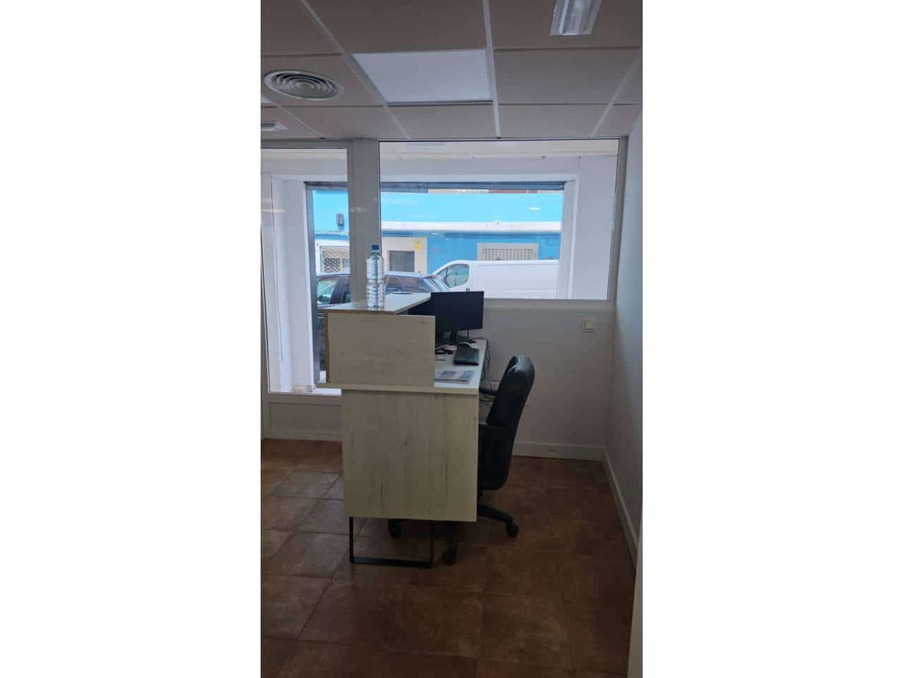 Commercial for sale in Alicante / Alacant city - € 160,000 (Ref: 7667870)