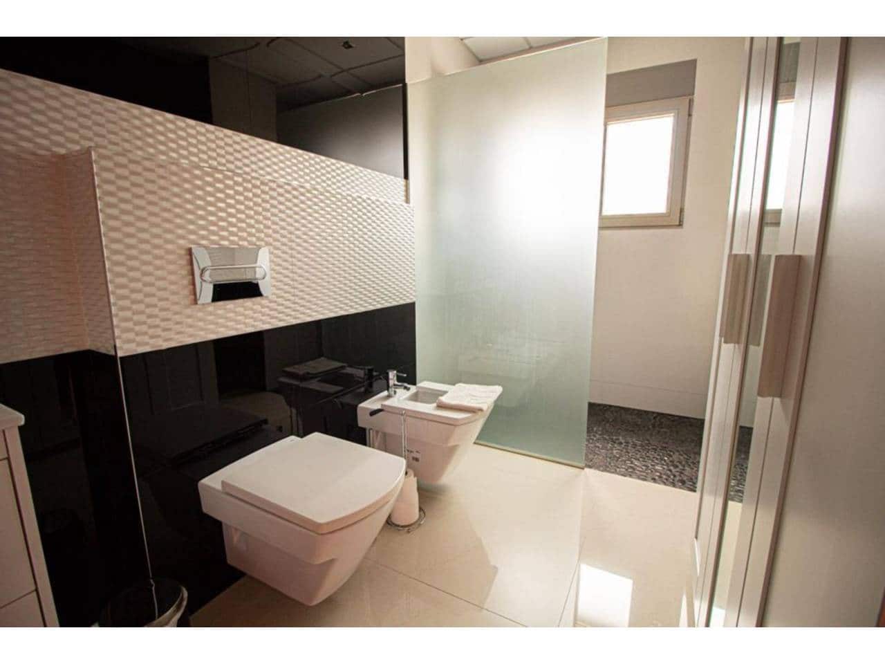 Chalet de 8 habitaciones en Alfaz del Pi / L'Alfàs del Pi en venta con piscina garaje - 1.890.000 € (Ref: 7913634)