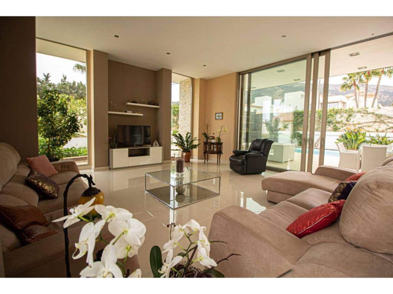 Chalet de 8 habitaciones en Alfaz del Pi / L'Alfàs del Pi en venta con piscina garaje - 1.890.000 € (Ref: 7913634)