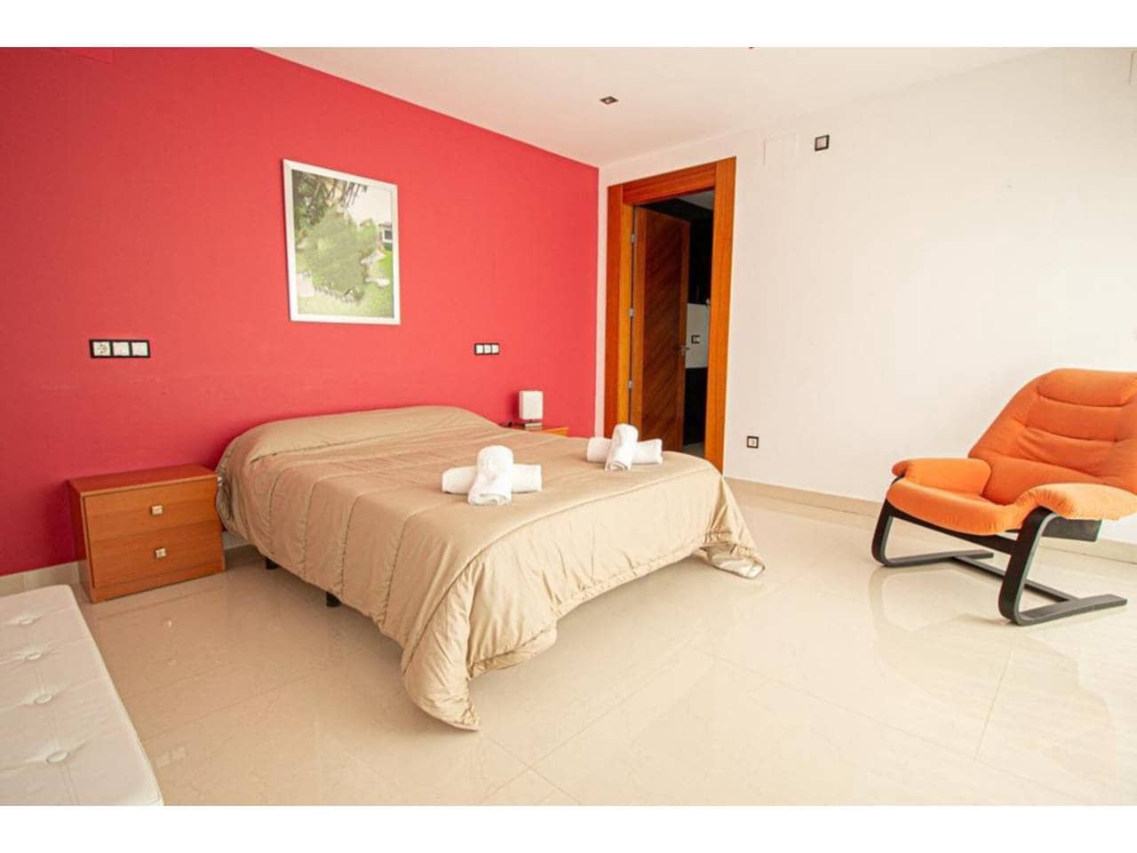 Chalet de 8 habitaciones en Alfaz del Pi / L'Alfàs del Pi en venta con piscina garaje - 1.890.000 € (Ref: 7913634)