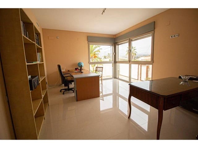 Chalet de 8 habitaciones en Alfaz del Pi / L'Alfàs del Pi en venta con piscina garaje - 1.890.000 € (Ref: 7913634)