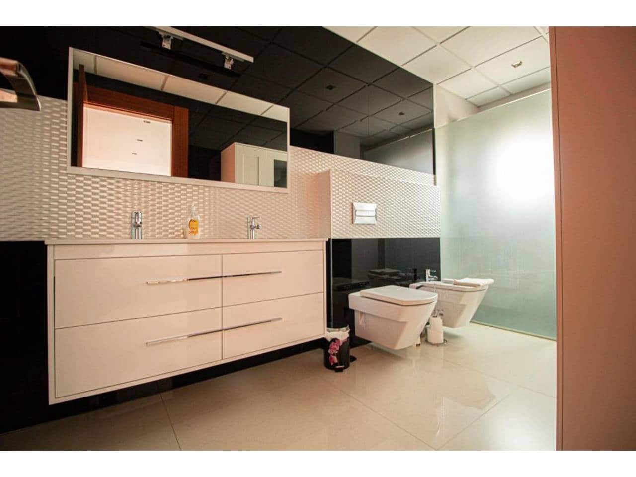 Chalet de 8 habitaciones en Alfaz del Pi / L'Alfàs del Pi en venta con piscina garaje - 1.890.000 € (Ref: 7913634)