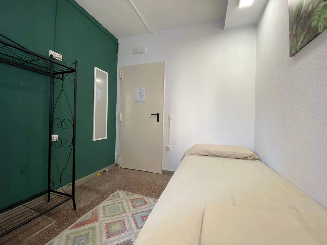 17 slaapkamer Hotel te koop in Alicante stad - € 1.200.000 (Ref: 8738670)