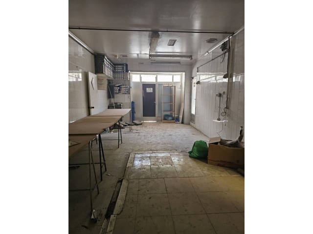 Commercial for sale in Altabix, Elche / Elx - € 210,000 (Ref: 8738673)