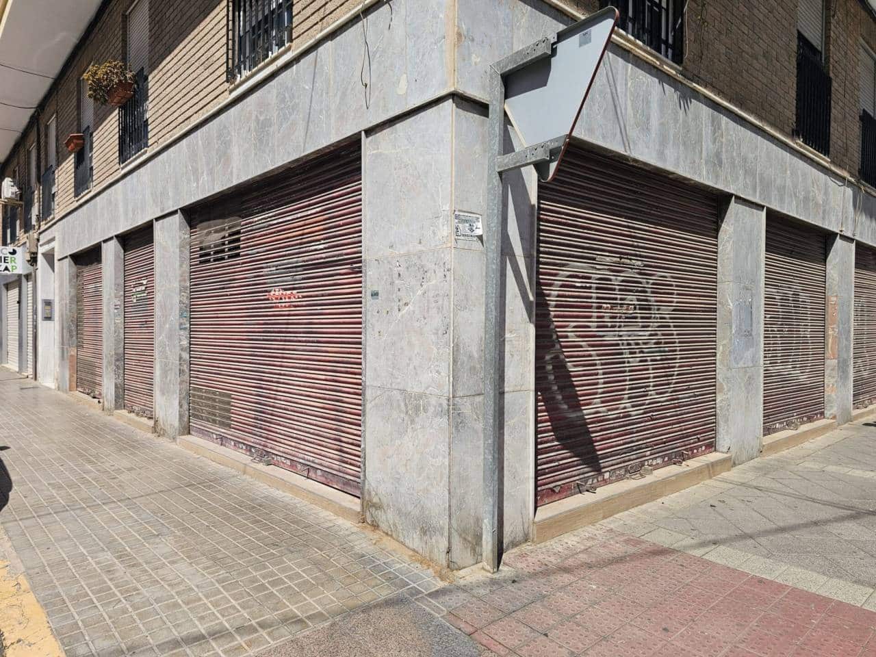 Erhverv til salg i Elche / Elx - € 210.000 (Ref: 8738673)