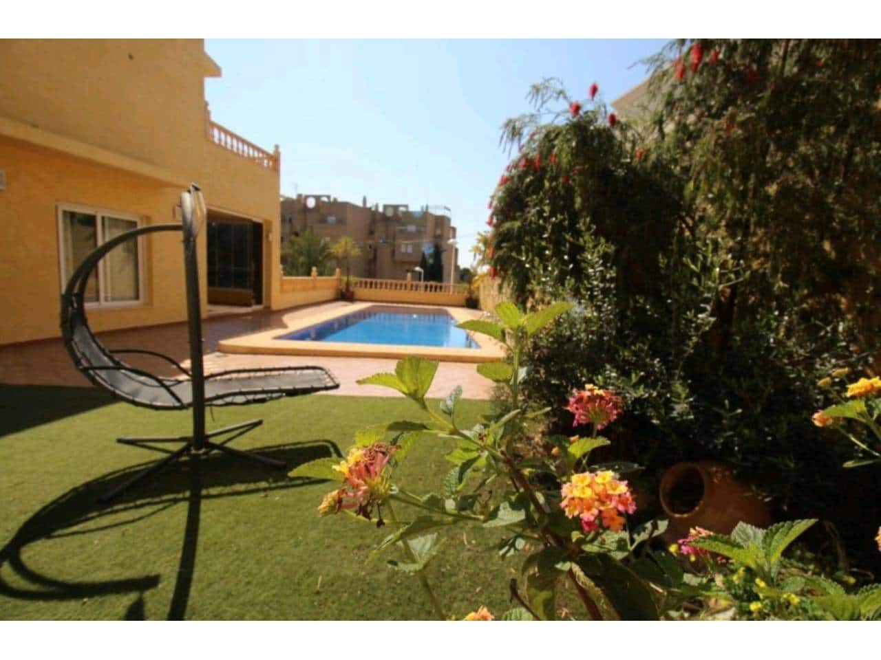 Villa/Maison de 5 chambres à louer à Calpe / Calp avec piscine garage - 3 000 € (Ref: 8738674)