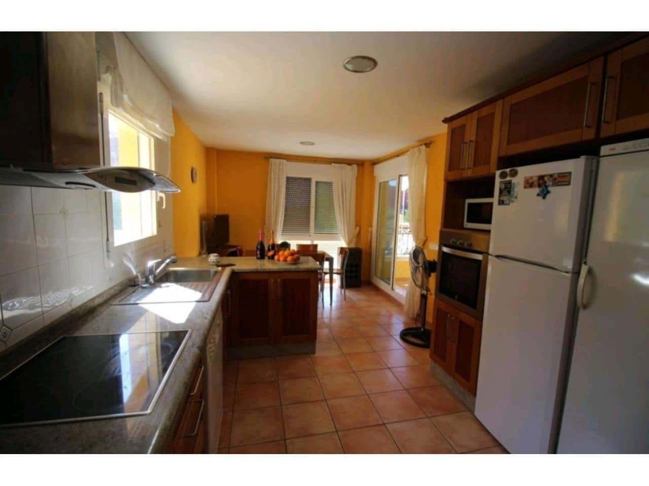 Villa/Maison de 5 chambres à louer à Calpe / Calp avec piscine garage - 3 000 € (Ref: 8738674)