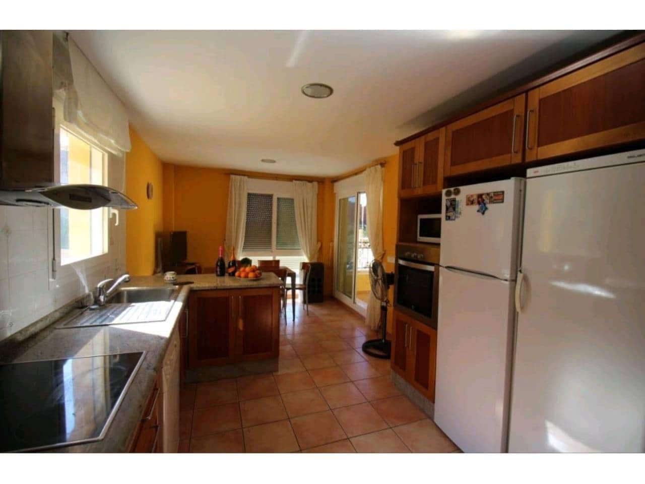 Villa/Maison de 5 chambres à louer à Calpe / Calp avec piscine garage - 3 000 € (Ref: 8738674)