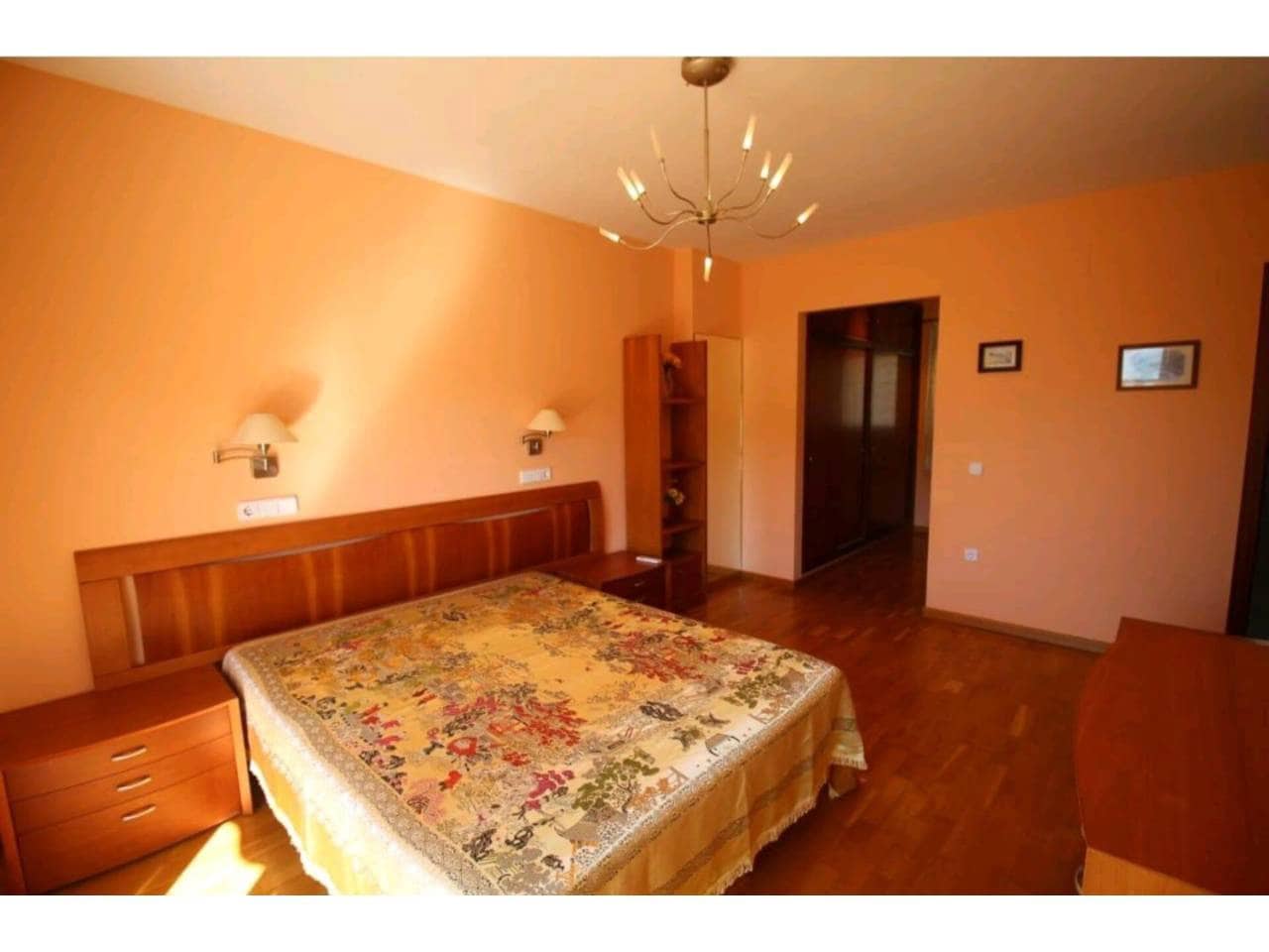 Villa/Maison de 5 chambres à louer à Calpe / Calp avec piscine garage - 3 000 € (Ref: 8738674)