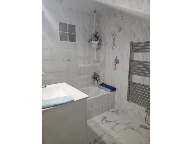 Chalet de 5 habitaciones en Alfaz del Pi / L'Alfàs del Pi en venta con piscina garaje - 675.000 € (Ref: 8738677)