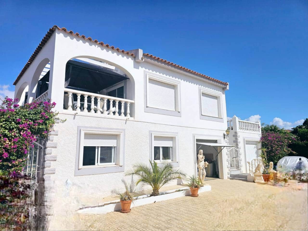 5 bedroom Villa for sale in Alfaz del Pi / L'Alfas del Pi with pool garage - € 675,000 (Ref: 8738677)