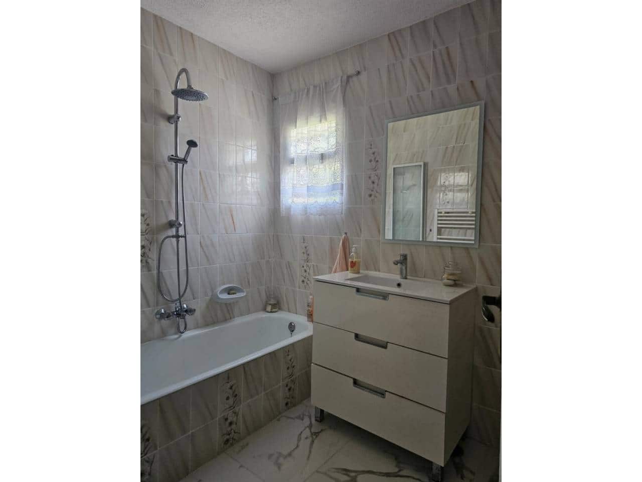 5 bedroom Villa for sale in Alfaz del Pi / L'Alfas del Pi with pool garage - € 675,000 (Ref: 8738677)