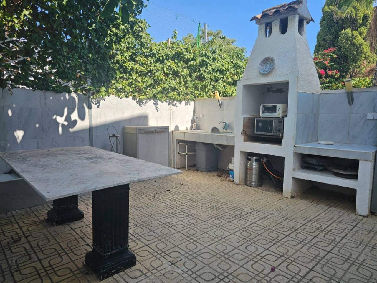 5 bedroom Villa for sale in Alfaz del Pi / L'Alfas del Pi with pool garage - € 675,000 (Ref: 8738677)