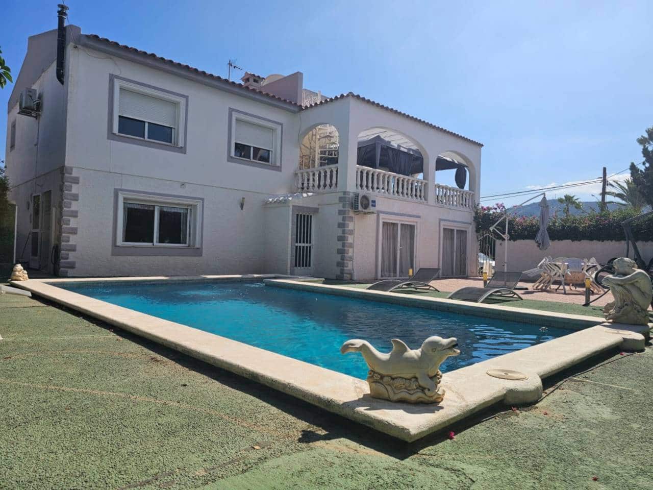 5 bedroom Villa for sale in Alfaz del Pi / L'Alfas del Pi with pool garage - € 675,000 (Ref: 8738677)