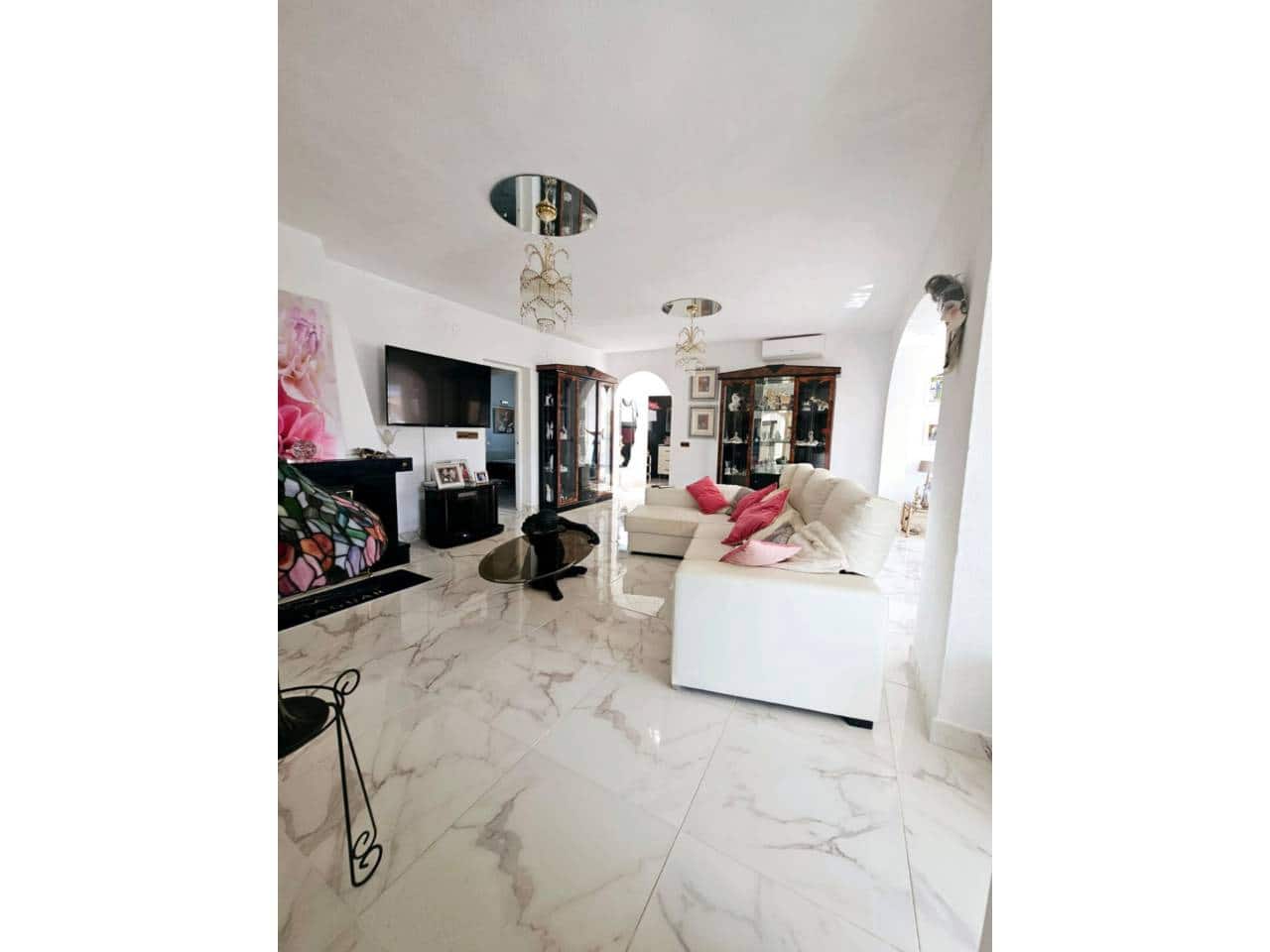 5 bedroom Villa for sale in Alfaz del Pi / L'Alfas del Pi with pool garage - € 675,000 (Ref: 8738677)