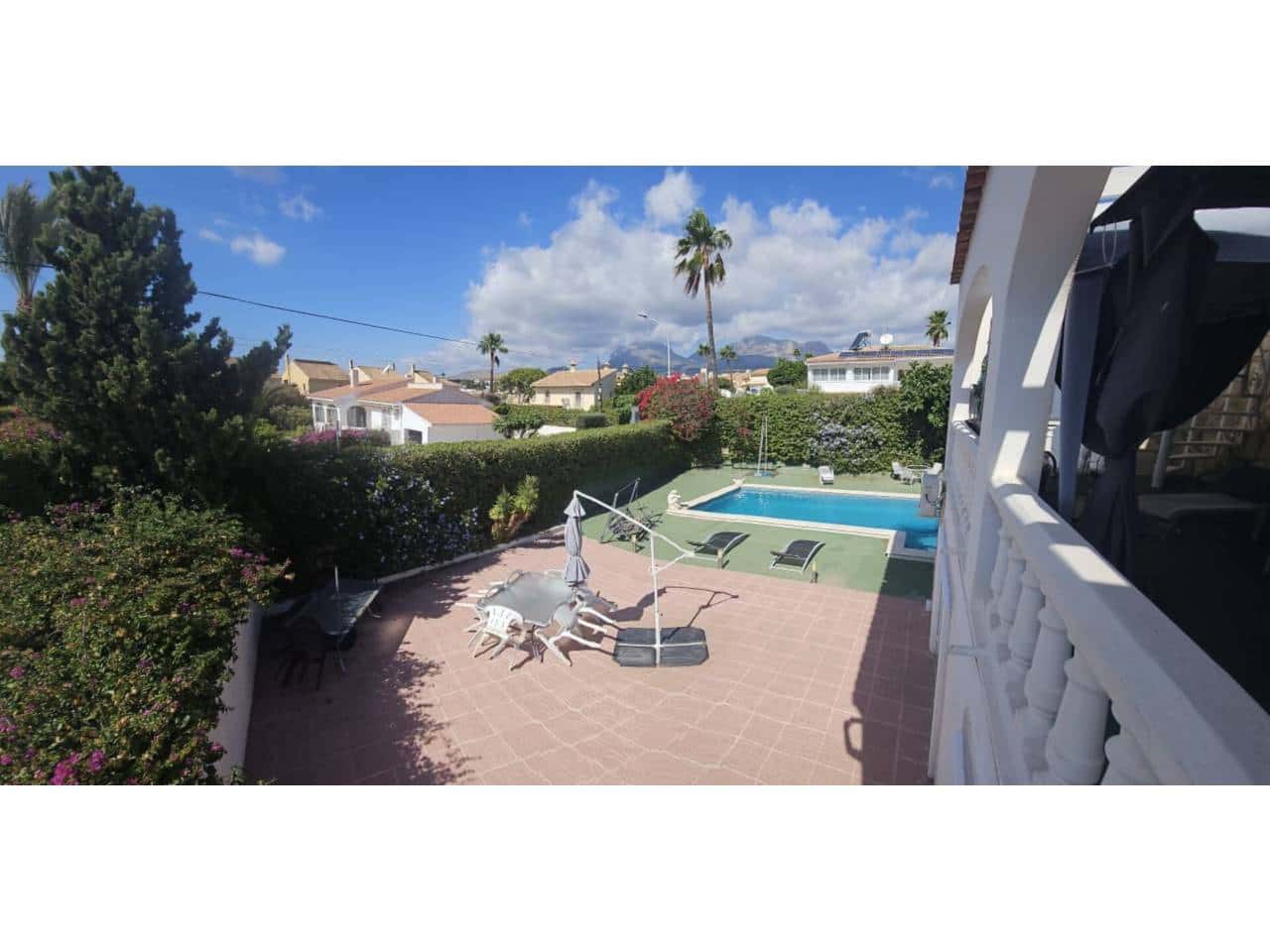 5 bedroom Villa for sale in Alfaz del Pi / L'Alfas del Pi with pool garage - € 675,000 (Ref: 8738677)