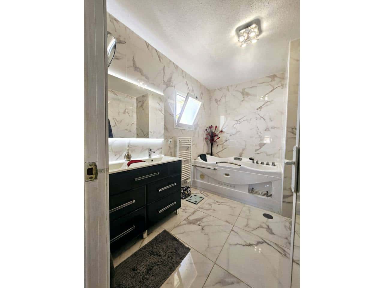 5 bedroom Villa for sale in Alfaz del Pi / L'Alfas del Pi with pool garage - € 675,000 (Ref: 8738677)