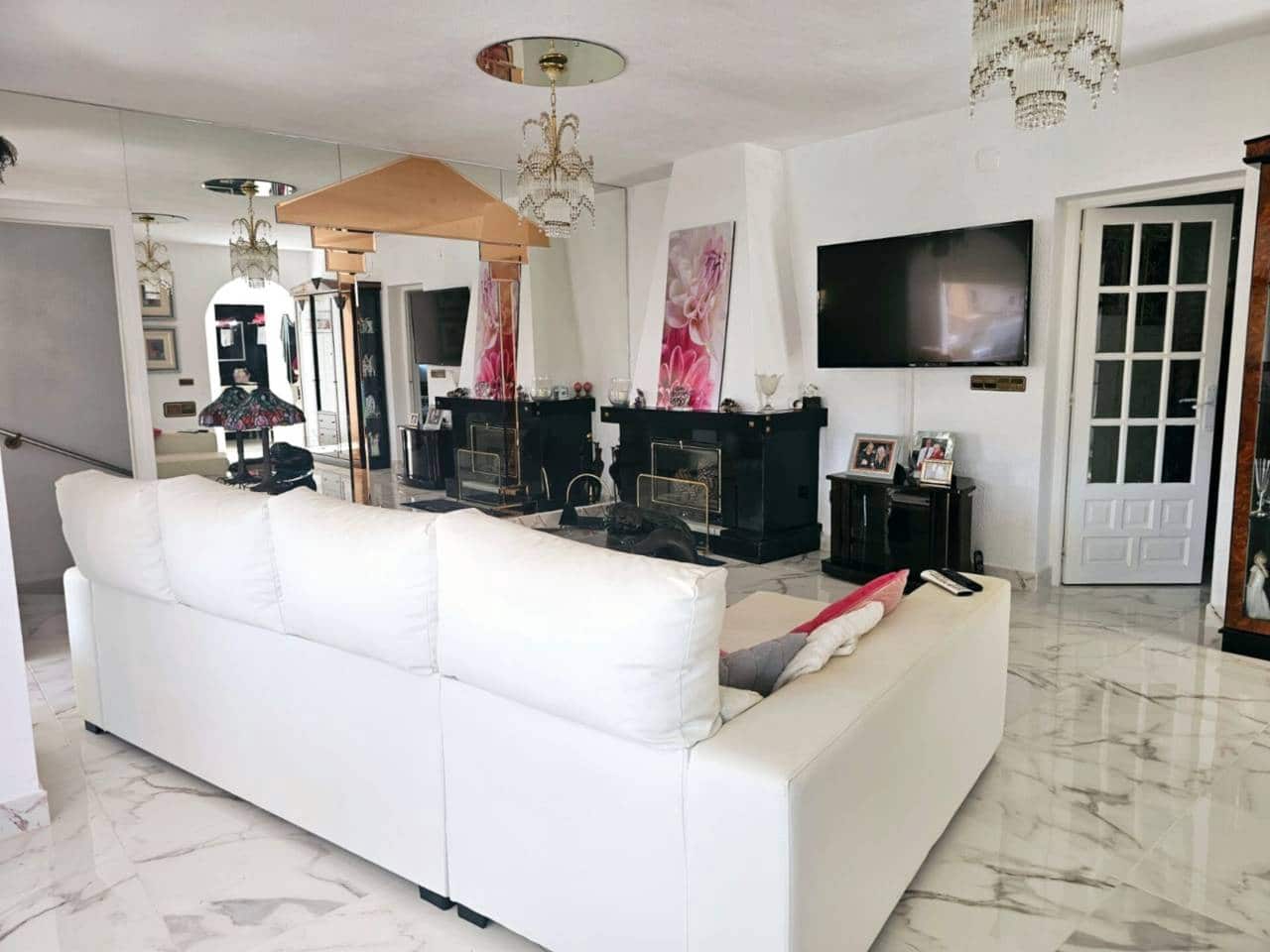 5 bedroom Villa for sale in Alfaz del Pi / L'Alfas del Pi with pool garage - € 675,000 (Ref: 8738677)