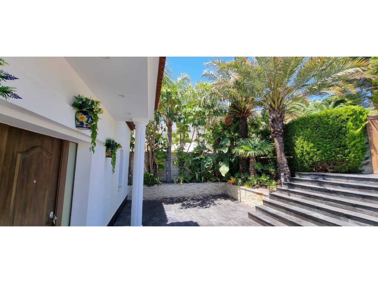 14 bedroom Villa for sale in Altea with pool garage - € 1,955,000 (Ref: 8738680)